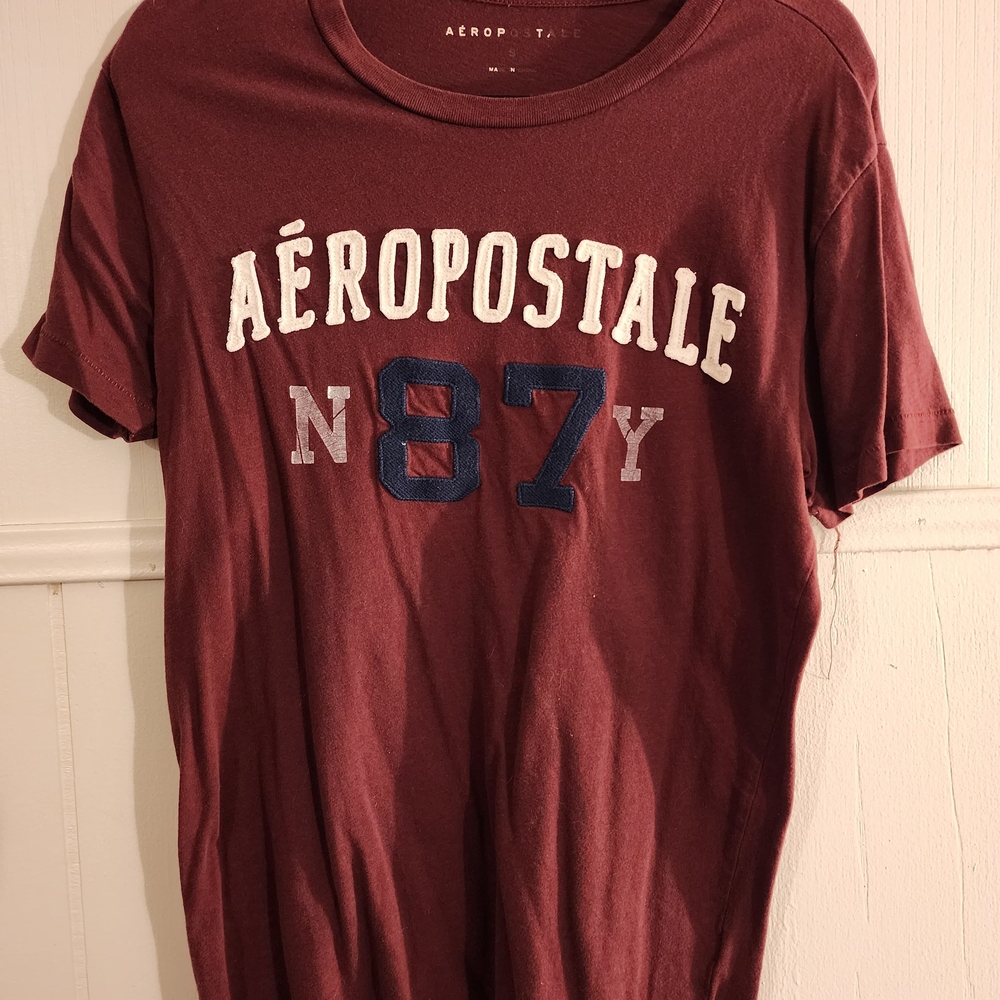 Aeropostale Maroon Graphic Tee